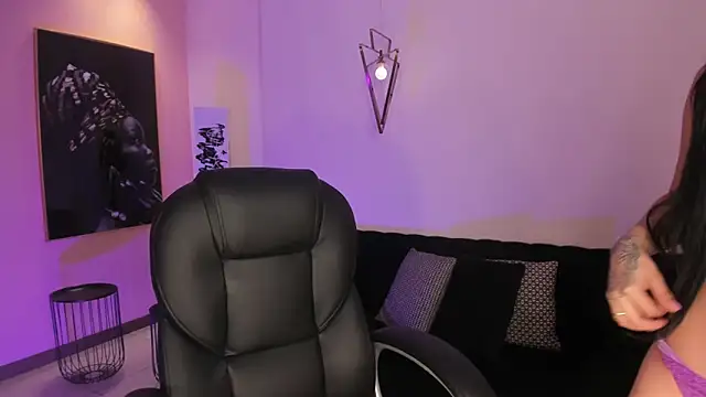 MiaLaurence's cam snapshot