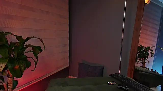 Danna-Saenz's cam snapshot