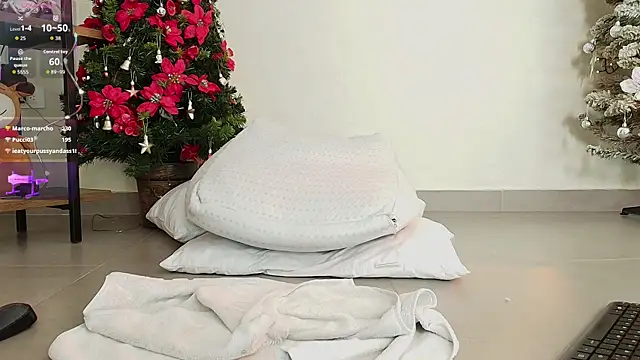 Sassy--Girl's cam snapshot