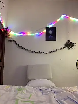 Estefani_32's cam snapshot