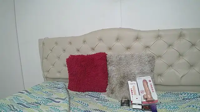 Maylin_horny19's cam snapshot