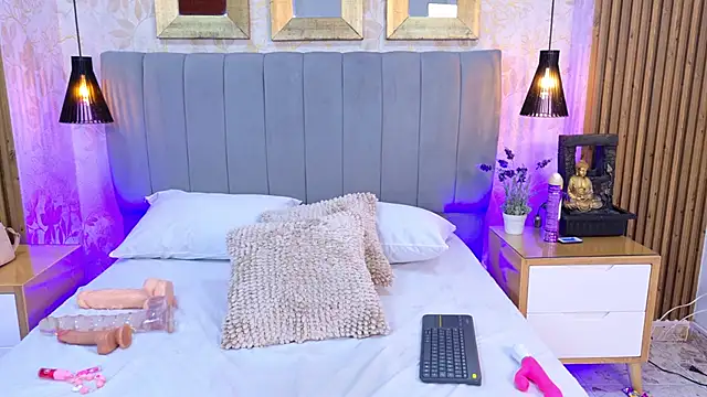 Tifany_boobsgb's cam snapshot