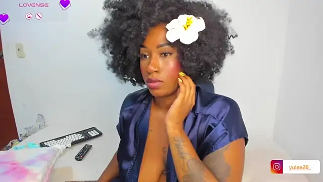 Brandy_brown_'s cam snapshot