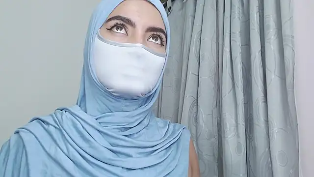 jade_nassar's cam snapshot