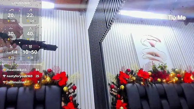 Camille_Cedrik's cam snapshot