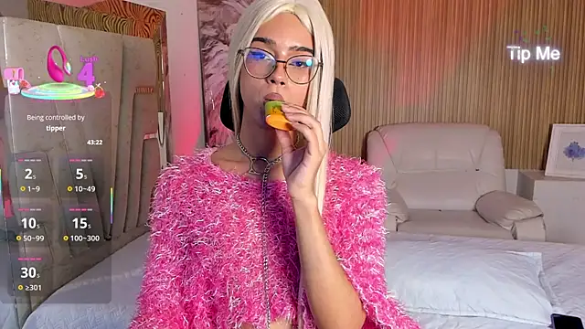 VictoriaMonroee_ live sex cam