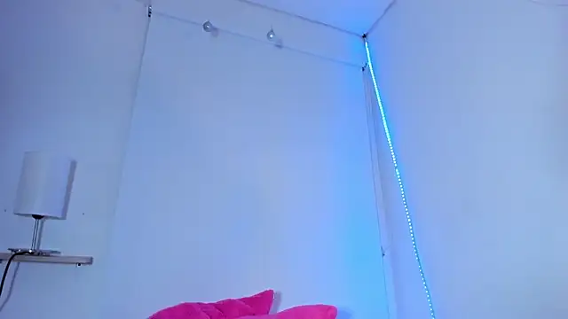 Roxy_Stonee's cam snapshot