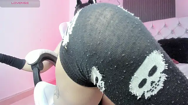 chloesagee's cam snapshot