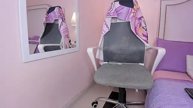 KIMAPRIL's cam snapshot