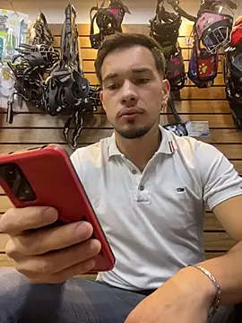 Leonardmoppet live sex cam