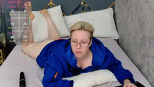 AlexandraGreen live sex cam