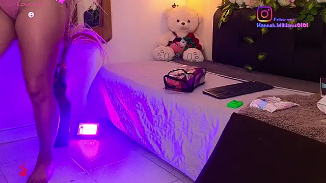 Hannah_williams1's cam snapshot