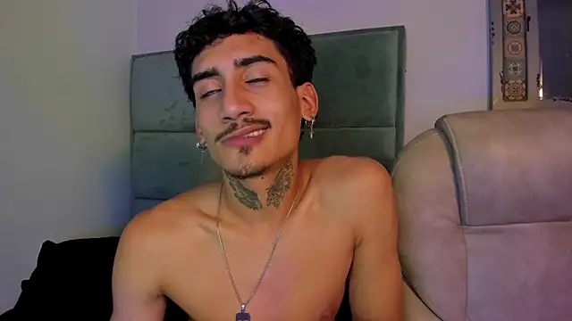 Mr_Strike live sex cam