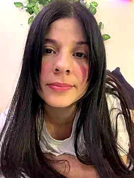 Estefani_32's cam snapshot