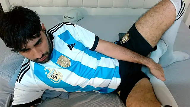 MilanZaire live sex cam