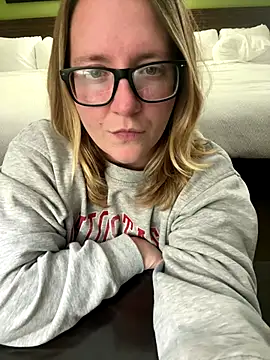 Lizzyloo's cam snapshot