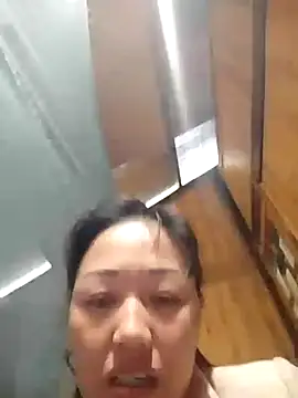 Jelly-squirt's cam snapshot