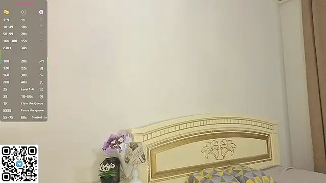 EnricaElis live sex cam