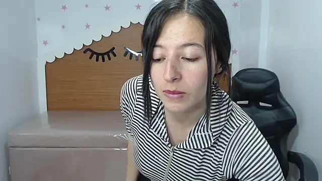 scarlett_percy_t's cam snapshot