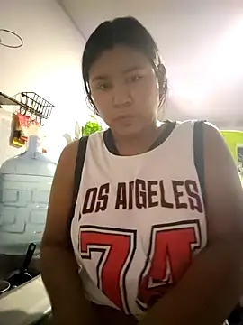 lucy_hairypussy83's cam snapshot