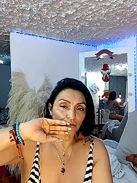 zullyxhot's cam snapshot