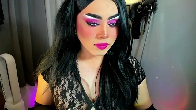 DominaAurumXXX live sex cam