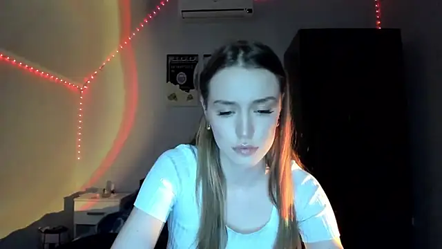 tinyglow's cam snapshot