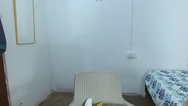 Thalian's cam snapshot