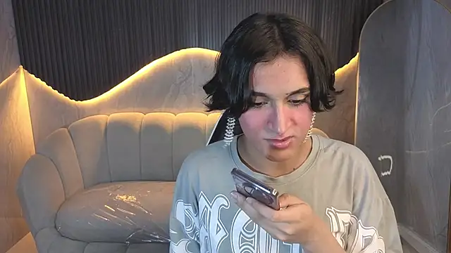 zoe_tp's cam snapshot