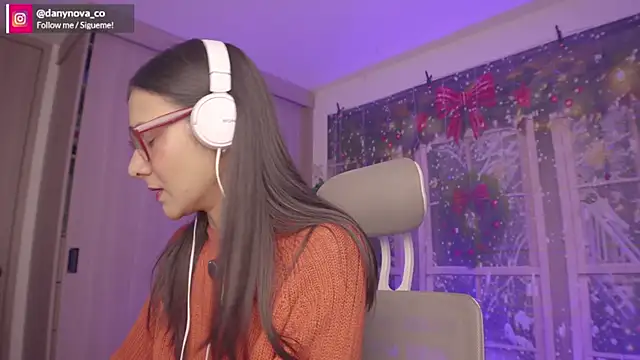 DanyNova_Co live sex cam