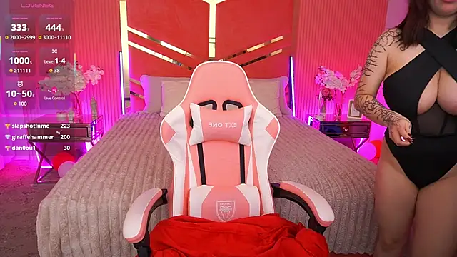 Miki_Kivi live sex cam