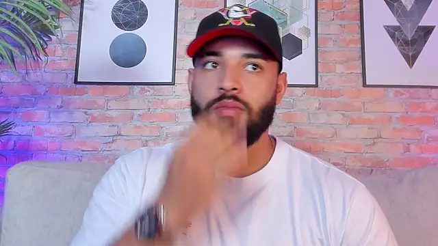 Chris_Varden's cam snapshot