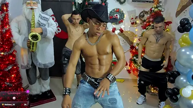 Voyeurism_guys02's cam snapshot