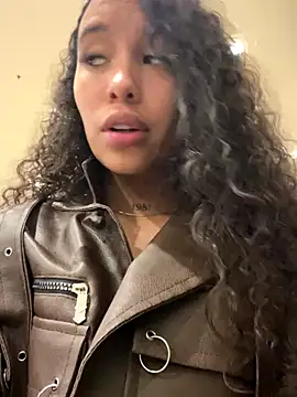 MarieLeon's cam snapshot