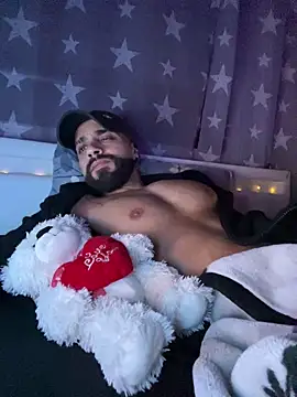 1Richrichard1's cam snapshot