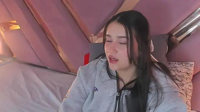 ChloeSnoww's cam snapshot