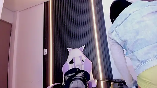 Gabrielaa_Miller_'s cam snapshot