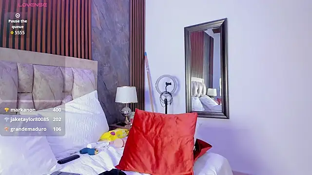 linda_cabal's cam snapshot