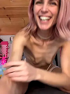 LittleLoftAngel's cam snapshot