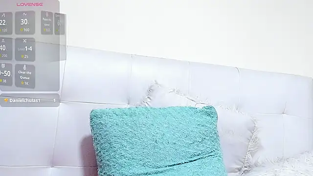 SexyLatinsx's cam snapshot