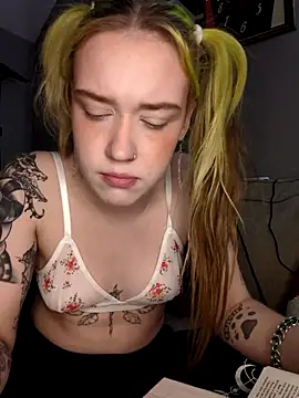 mattiethebaddieee's cam snapshot