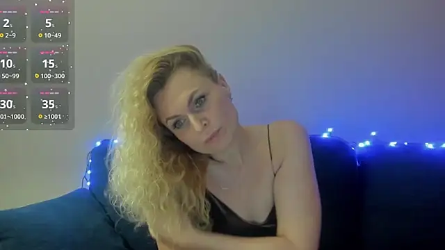 LanaLight_x's cam snapshot