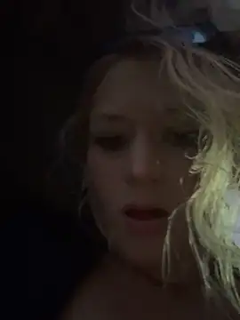 Milf-N-Kookies's cam snapshot