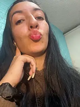 SALOME_KORLAND's cam snapshot