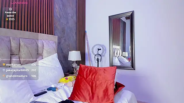 linda_cabal's cam snapshot