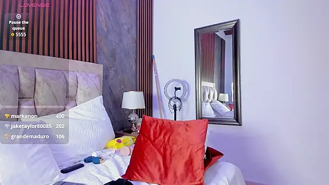 linda_cabal's cam snapshot