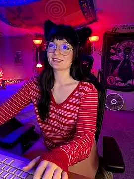 urpuppymoon's cam snapshot