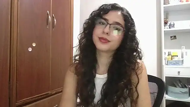 EveningWithAlice's cam snapshot