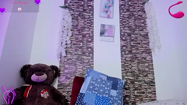 linda_montoya's cam snapshot