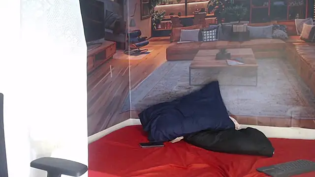 RomeoMillerr's cam snapshot